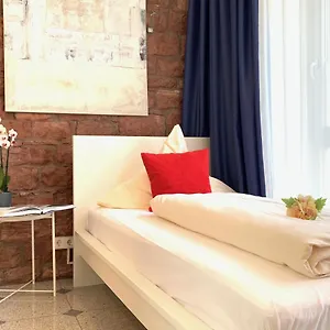 Hotel B54 Center